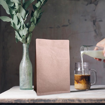 Kaffeebeutel aus braunem Papier