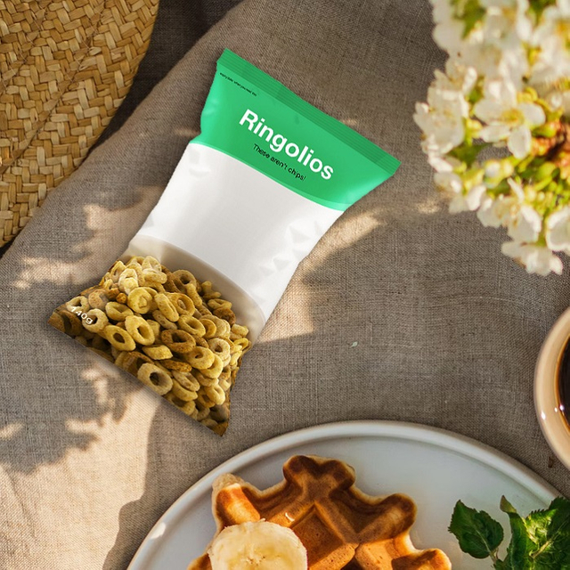 PFAS-freie, individuell gestaltete Kissenbeutelverpackung aus Rollstockfolie mit rückseitiger Versiegelung für Chips